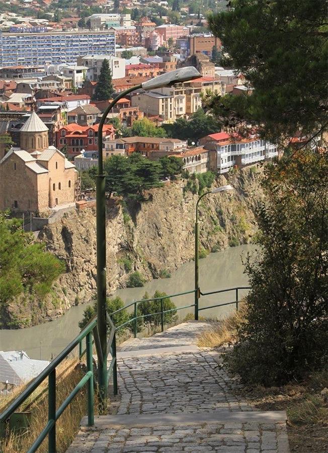 Big Three Apartments In Avlabari, Old Tbilisi Exteriér fotografie